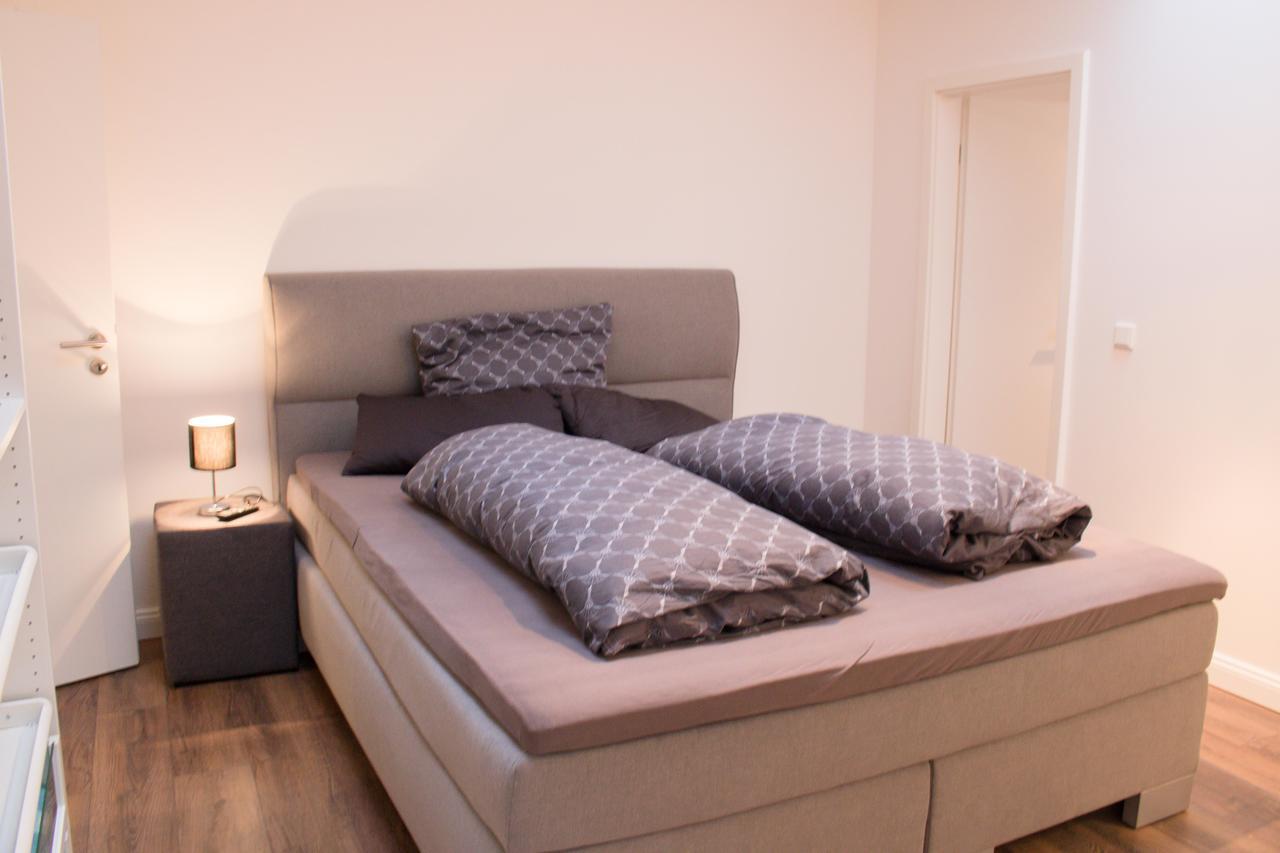 White Lofty Und White Studio Dusseldorf Bagian luar foto